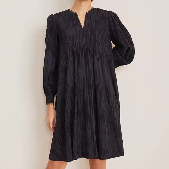 Ann Taylor Dobby Shirred Laced Trim Long Sleeve Black Shift Dress Size 6